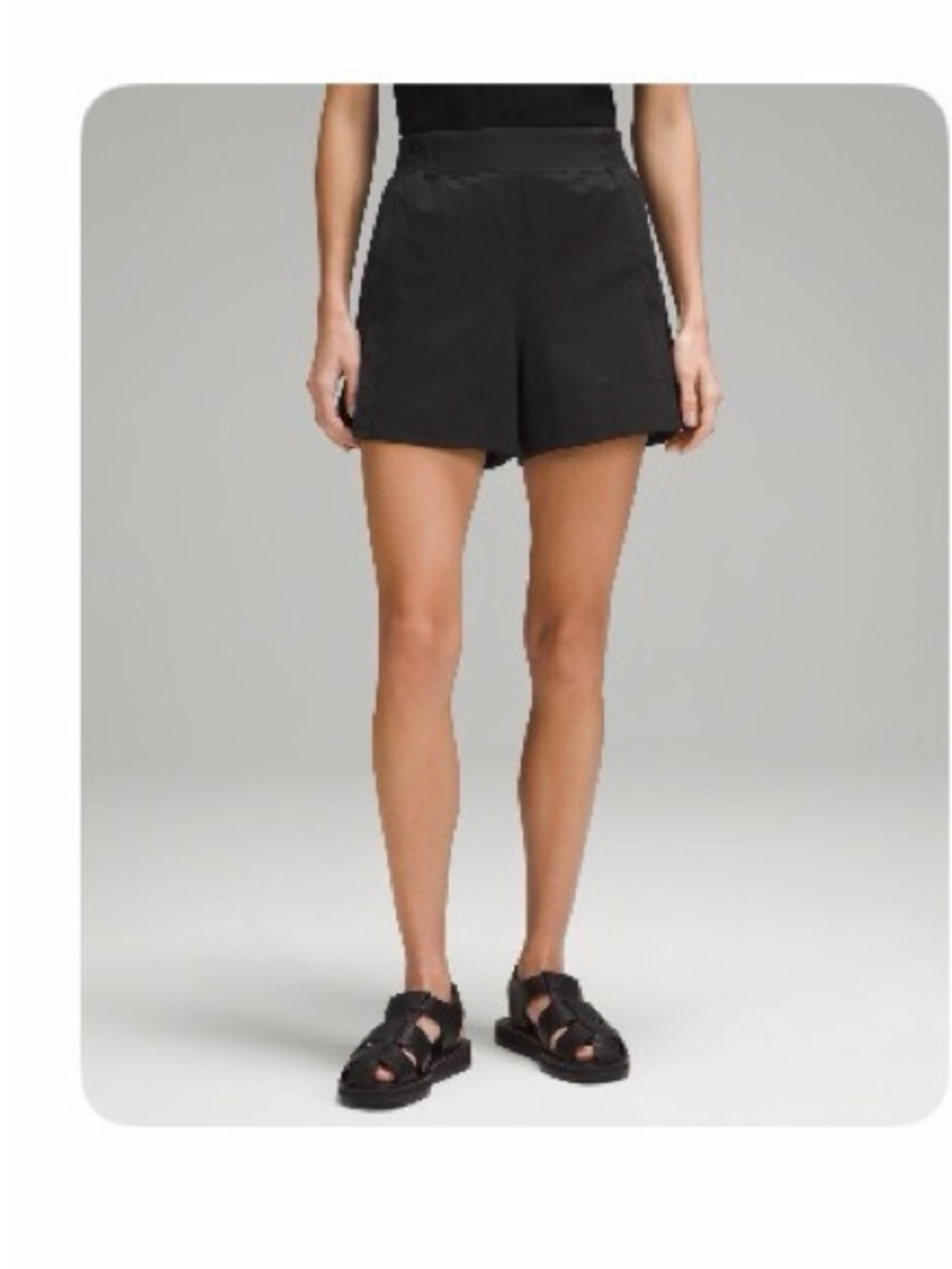 Lululemon Stretch Woven
Relaxed-Fit shorts XS